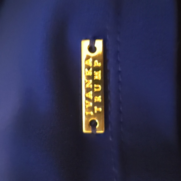 Bundle LOT Drew Blazer BLACK XS AND IVANKA TRUMP ROYAL BLU BLOUSE SLEEVELESS XS - Picture 5 of 6